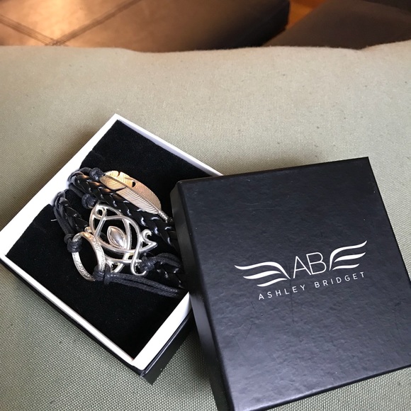 Bracelet - Picture 2 of 2